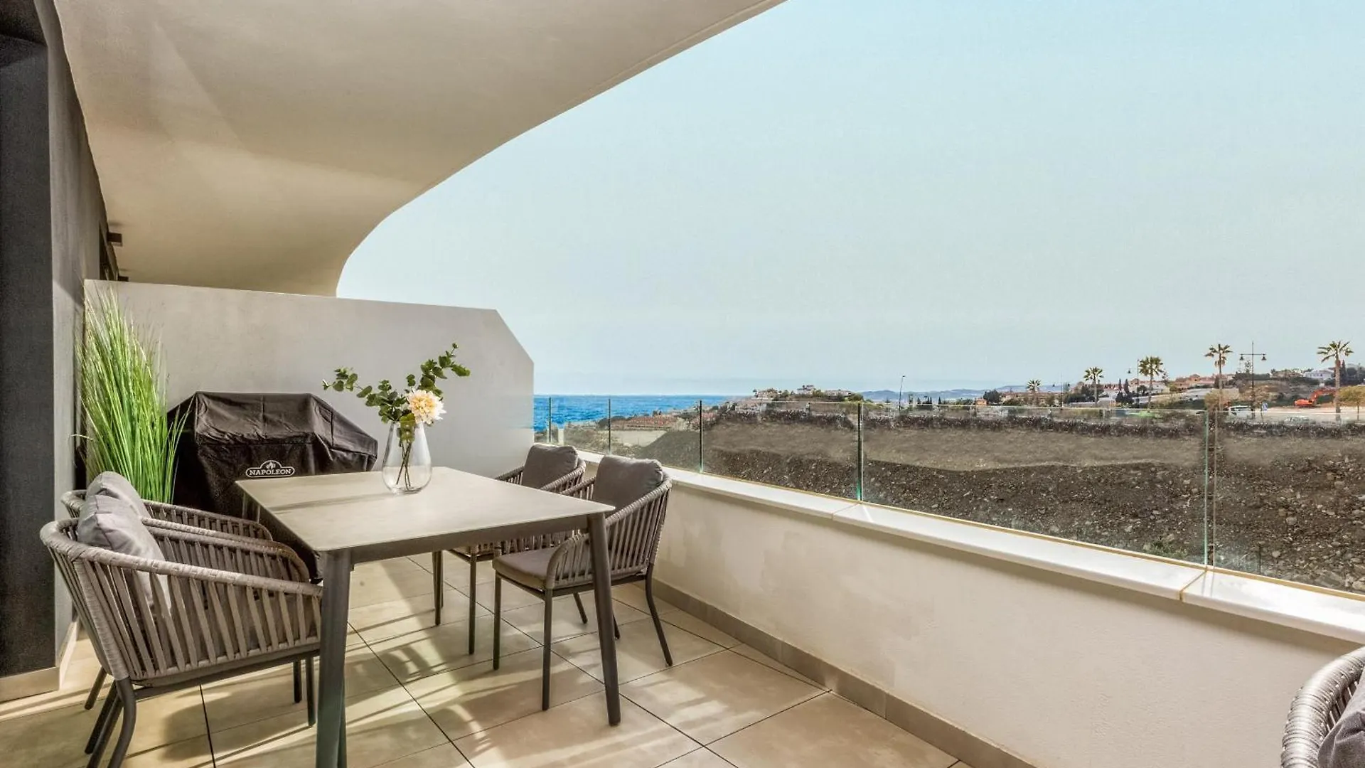 Vivi Homes - Carma Pool, Terrace, Garden & Beach Fuengirola