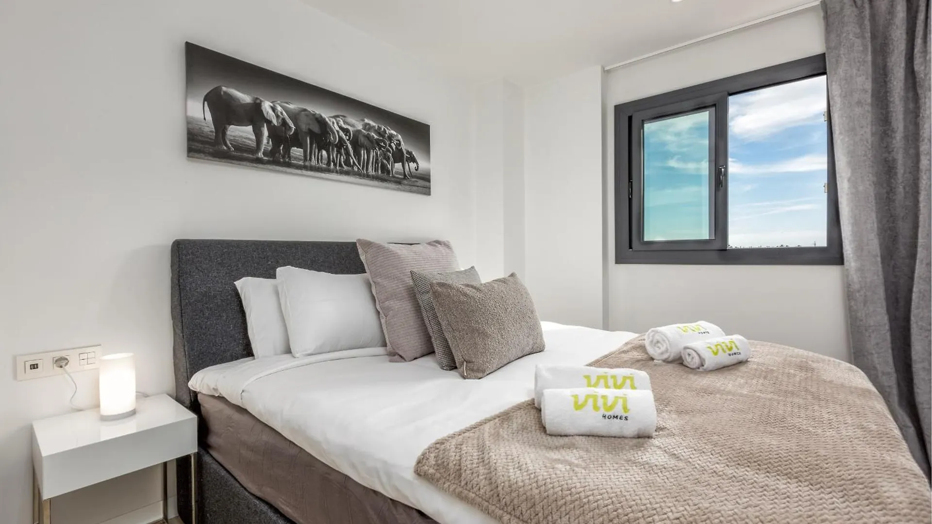 Vivi Homes - Carma Pool, Terrace, Garden & Beach Fuengirola Spain